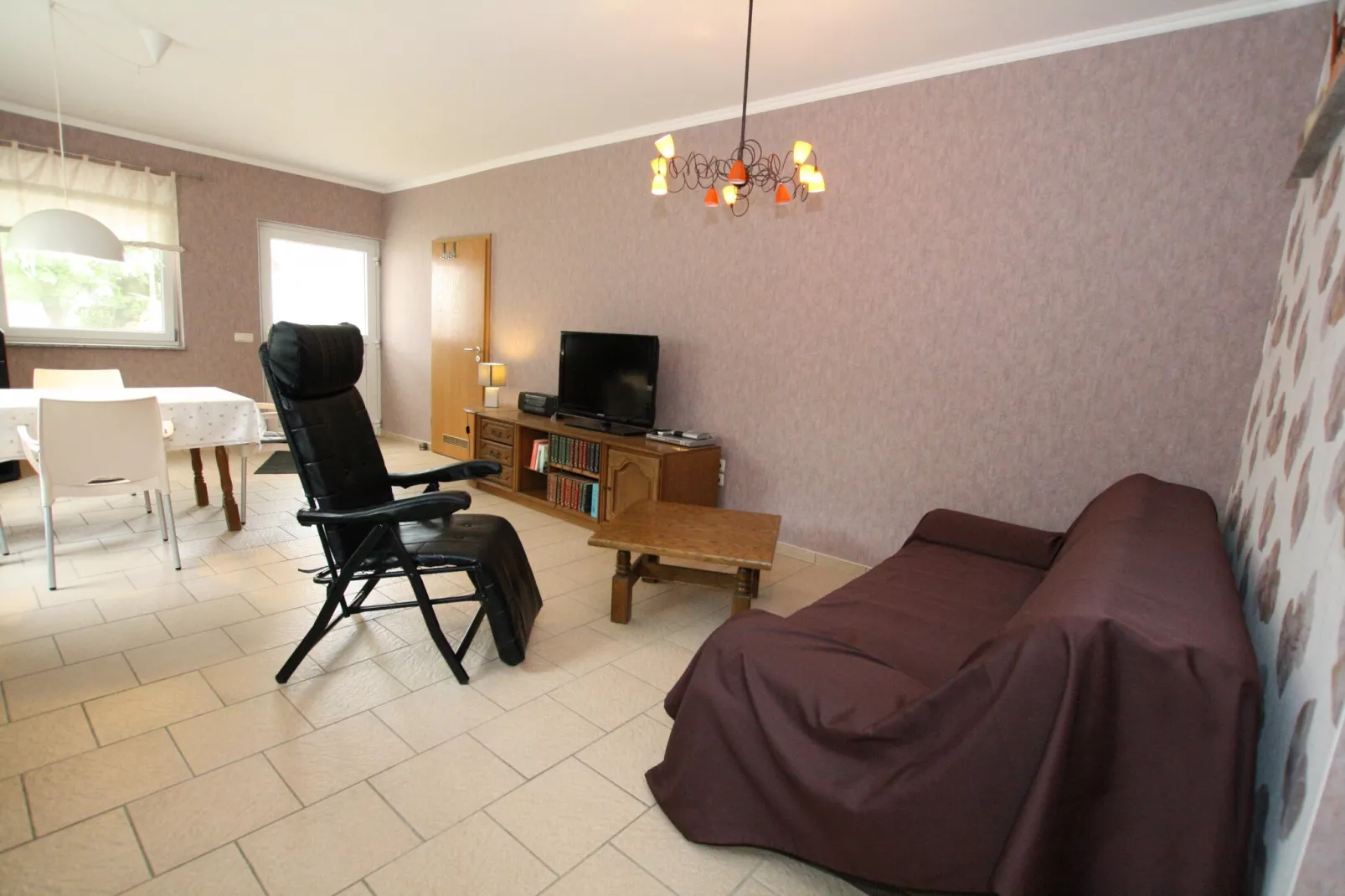 Ferienhaus 60 qm rollstuhlgerecht-Woonkamer