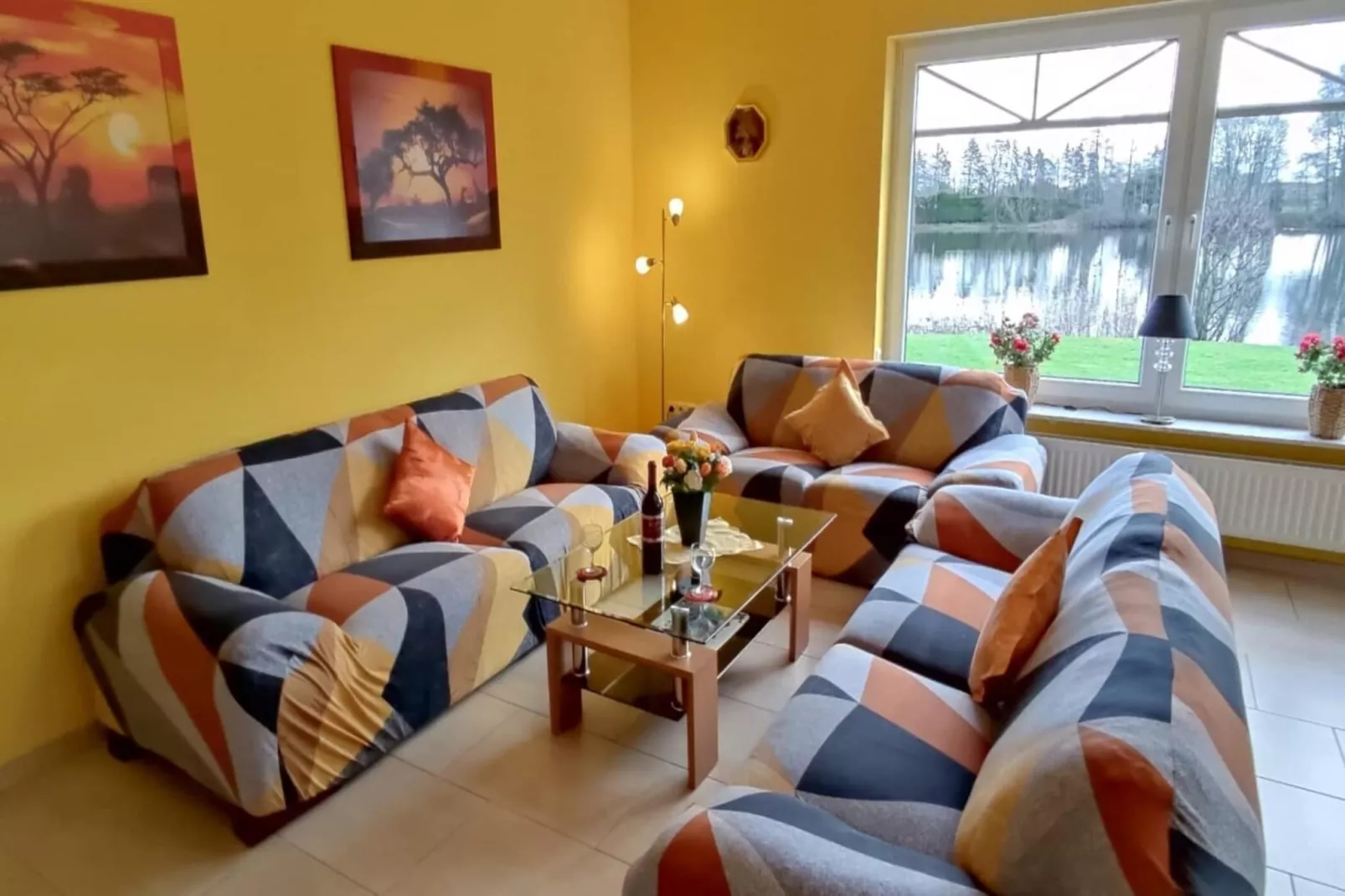 Große Ferienwohnung für 6 Personen mit Terrasse-Woonkamer