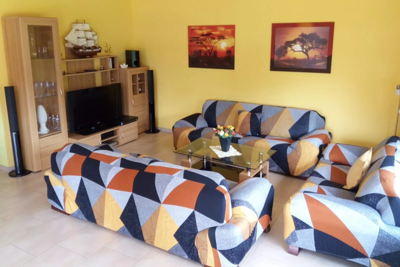 Große Ferienwohnung für 6 Personen mit Terrasse-Woonkamer