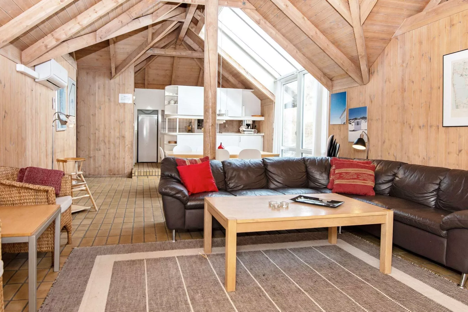 Ruim 12-persoons vakantiehuis in Hvide Sande met sauna