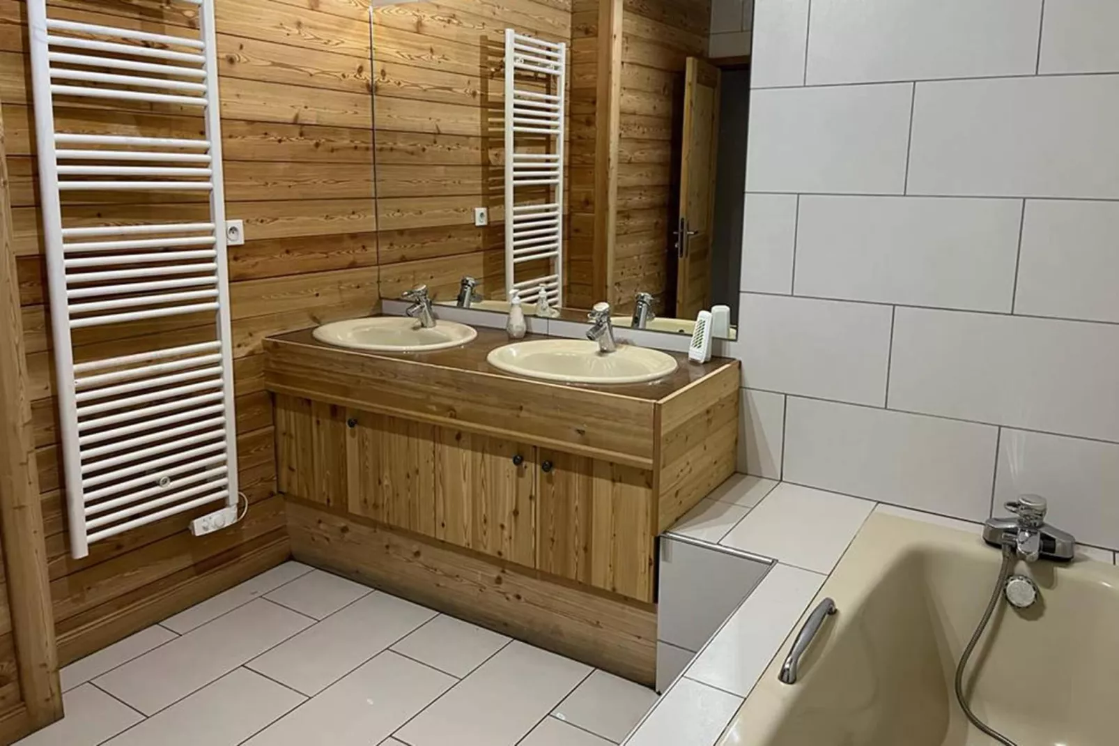 Chalet Erika-Badkamer