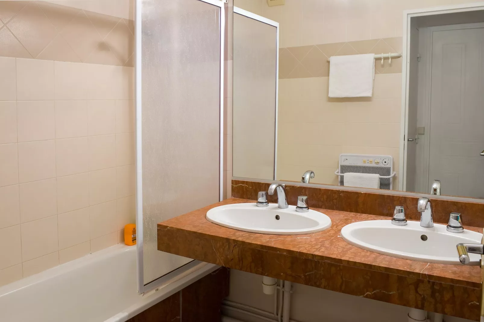 Les Appartements de Moliets 3-Badkamer