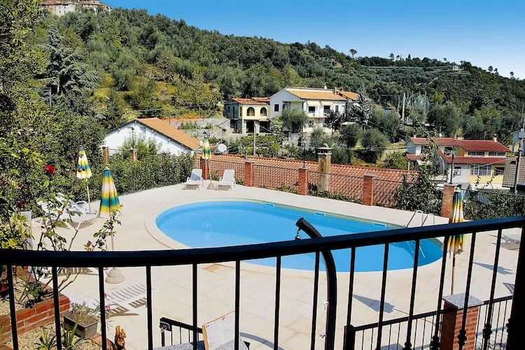 Agri-tourism Borgo Ameno Casanova Lerrone M4 / A4-Zwembad