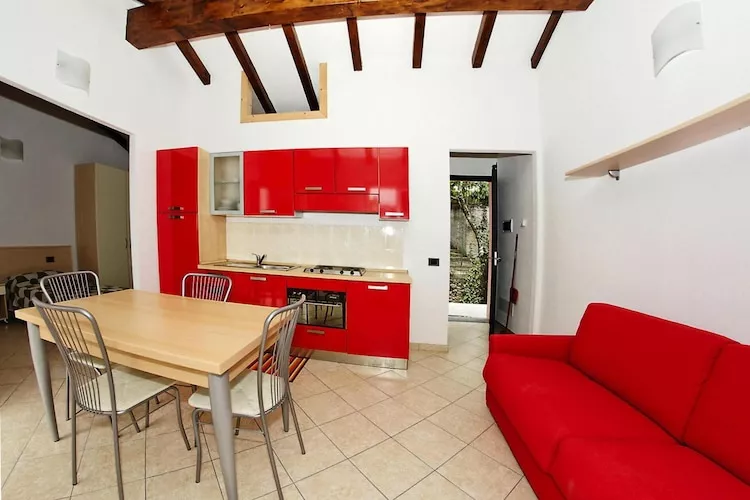 Agri-tourism Borgo Ameno Casanova Lerrone M4 / A4-Eetkamer