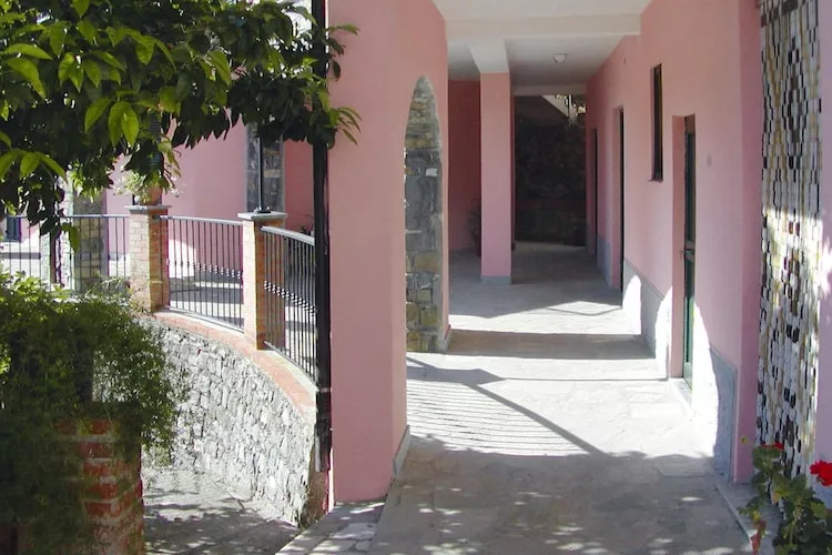Agri-tourism Borgo Ameno Casanova Lerrone M4 / A4-Terrasbalkon
