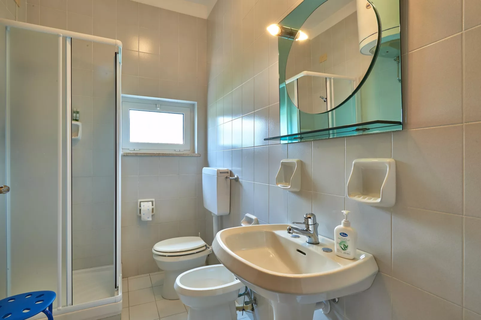 APPARTAMENTI ANNINA 2 CERIALE BILO-Badkamer