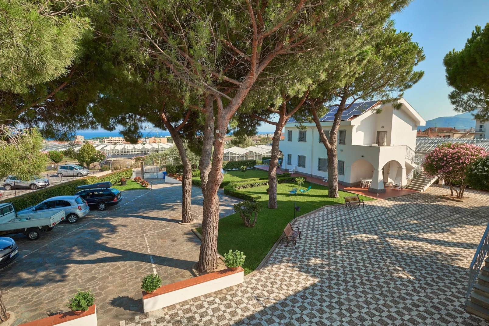 APPARTAMENTI ANNINA 2 CERIALE BILO-Uitzicht zomer