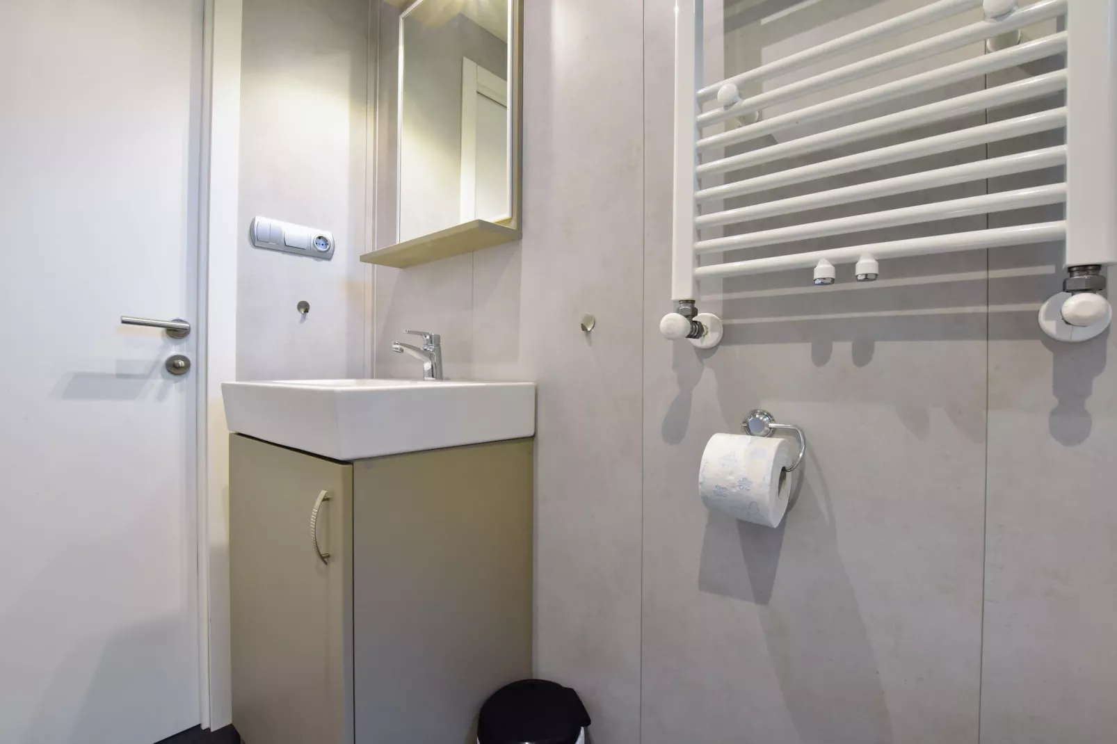 Recreatiebospark de Reehorst 1-Badkamer