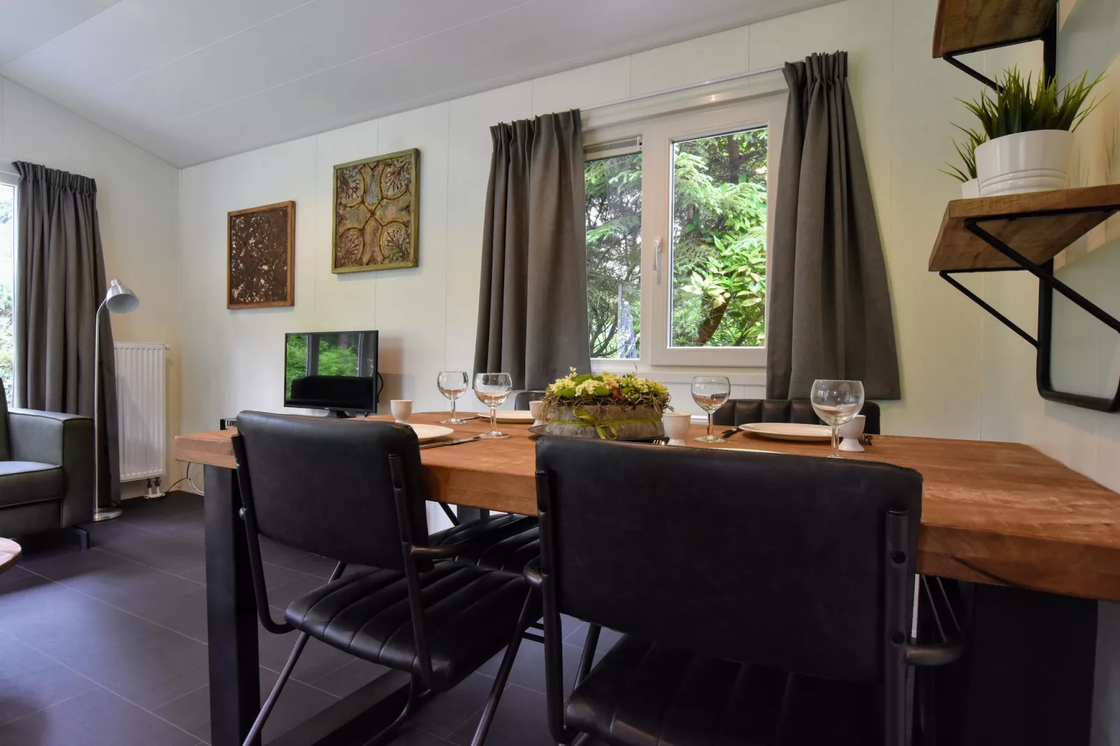 Recreatiebospark de Reehorst 1-Eetkamer