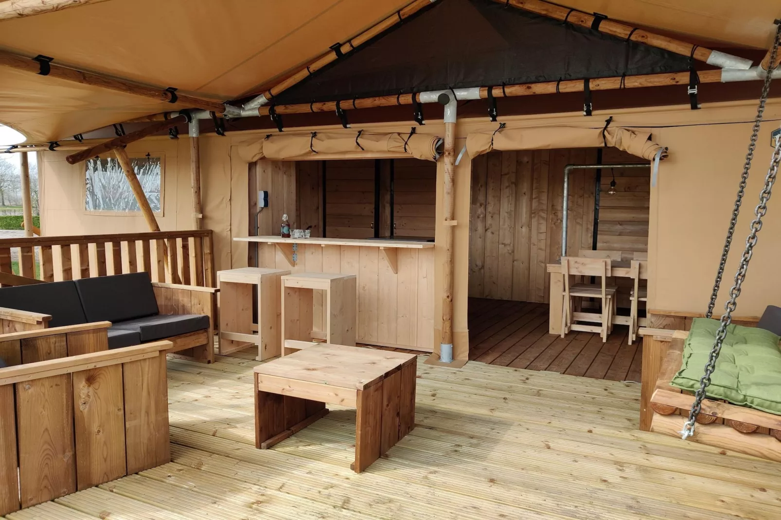 Vakantiepark Eigen Wijze 10-Buitenkant zomer