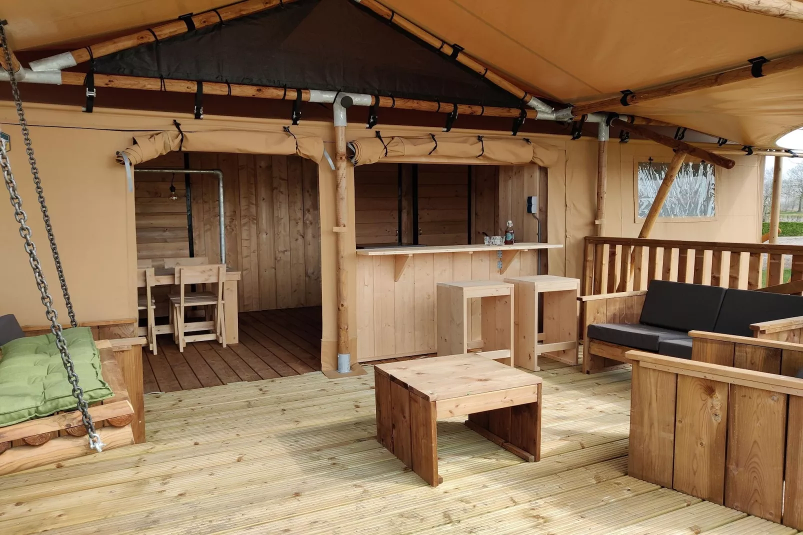 Vakantiepark Eigen Wijze 10-Buitenkant zomer