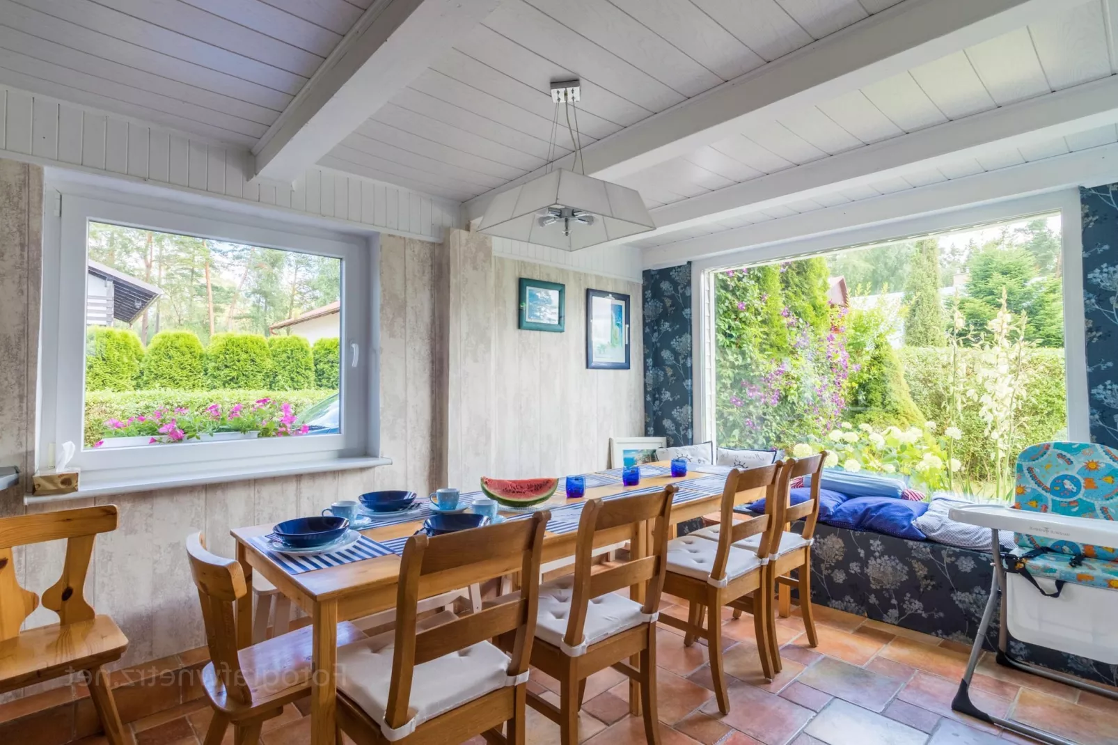 Holiday home Seahorse Rowy-Eetkamer