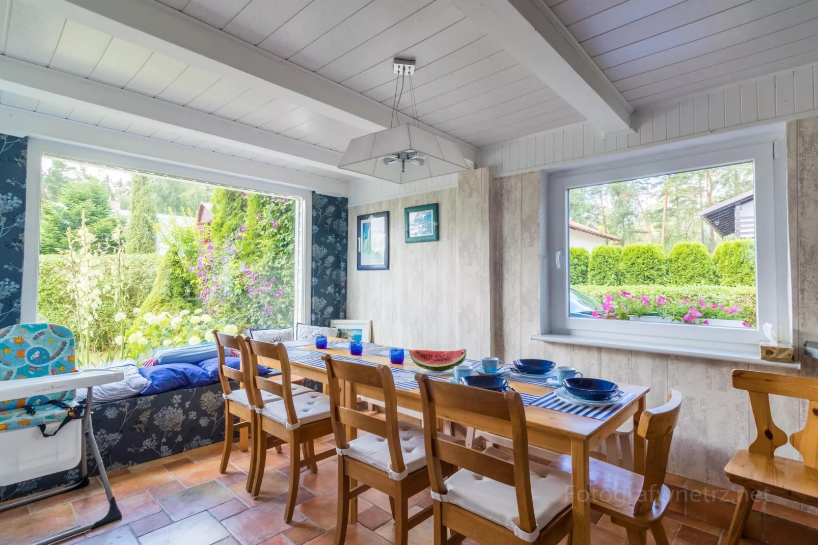 Holiday home Seahorse Rowy-Eetkamer