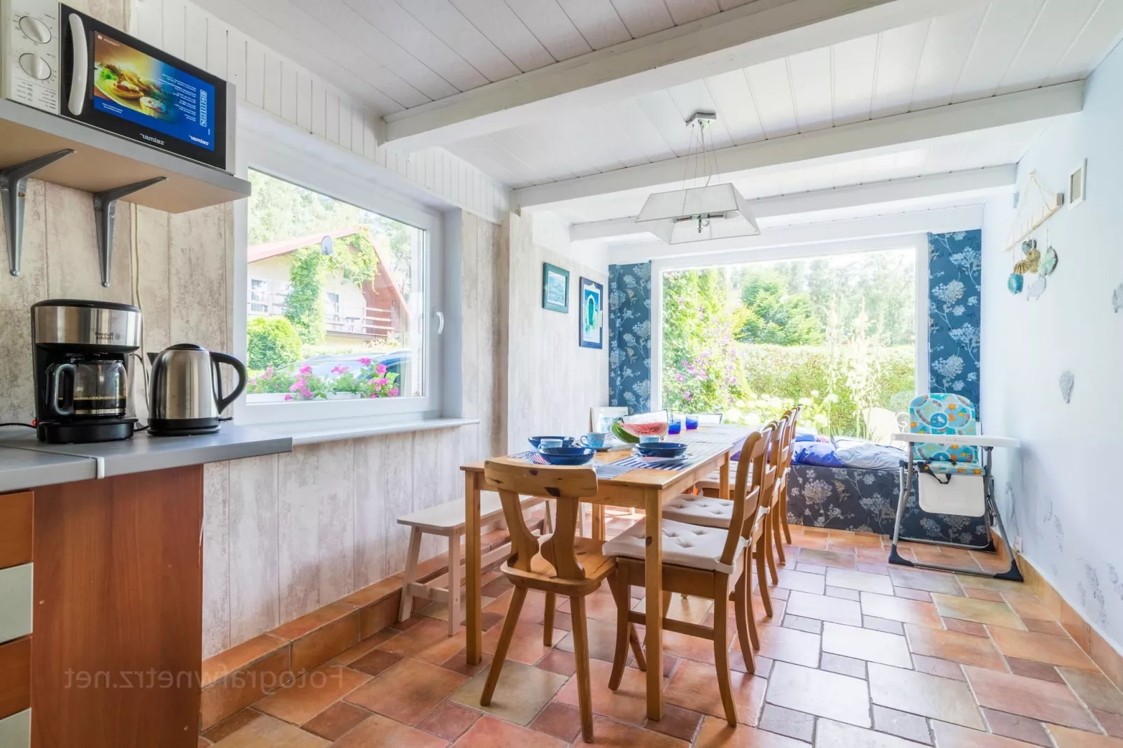 Holiday home Seahorse Rowy-Eetkamer