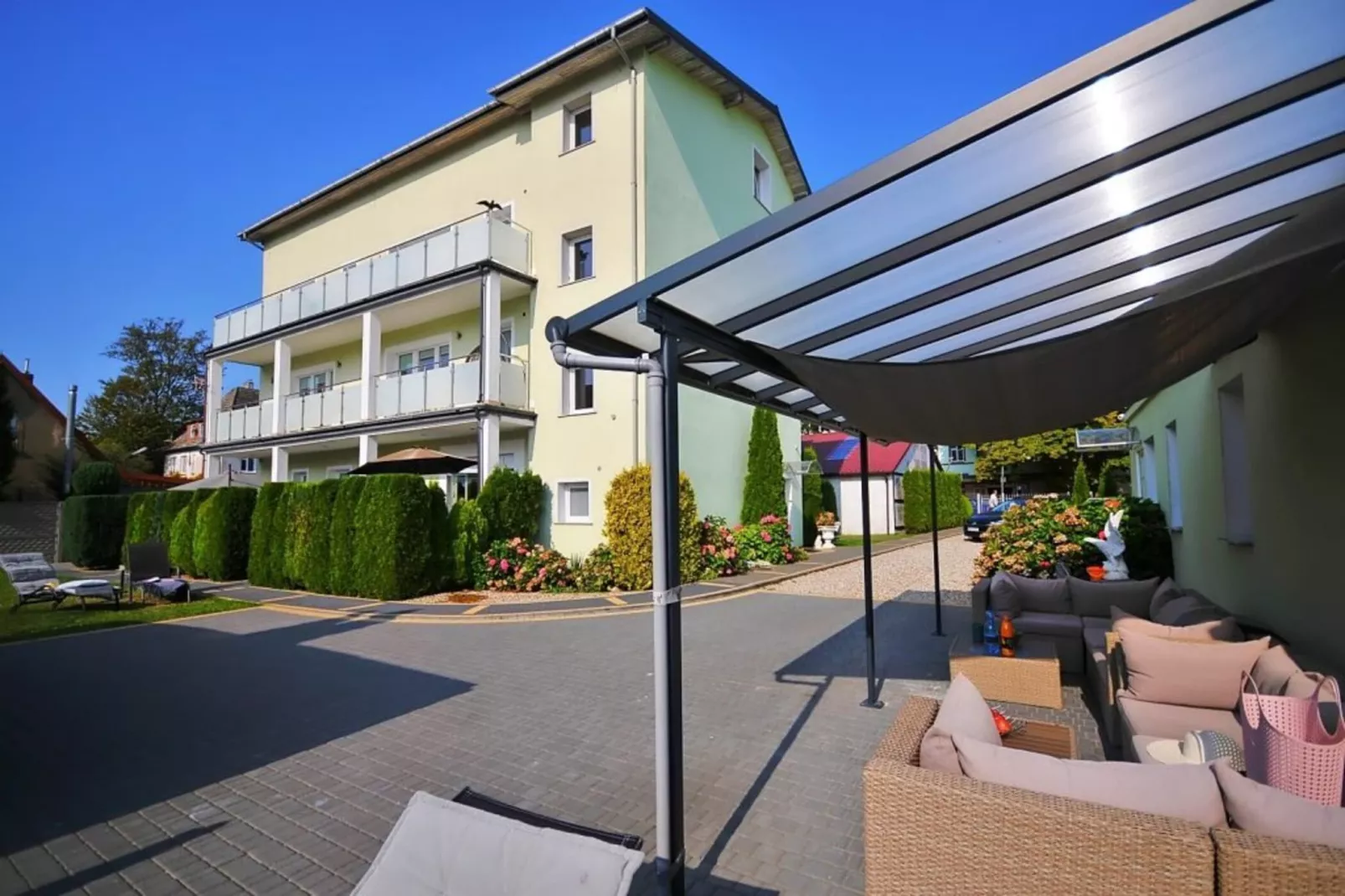 Apartament nr 3 35 qm parter Ustronie Morskie-Buitenkant zomer