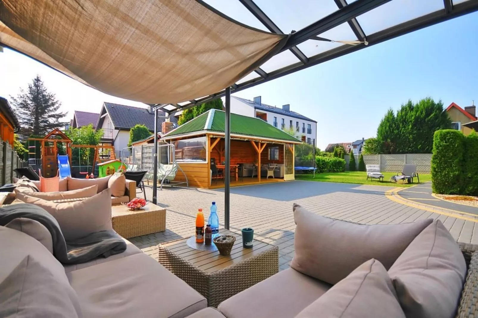 Apartament nr 3 35 qm parter Ustronie Morskie-Buitenkant zomer