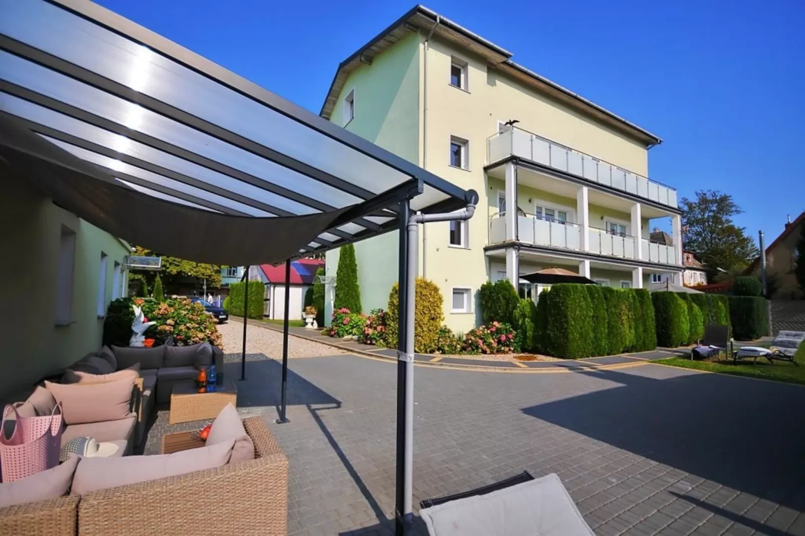 Apartament nr 3 35 qm parter Ustronie Morskie-Buitenkant zomer