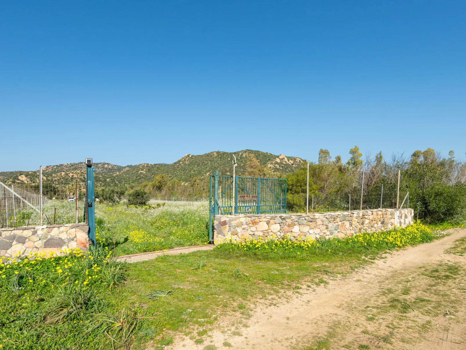 Sa Frontera-Buiten