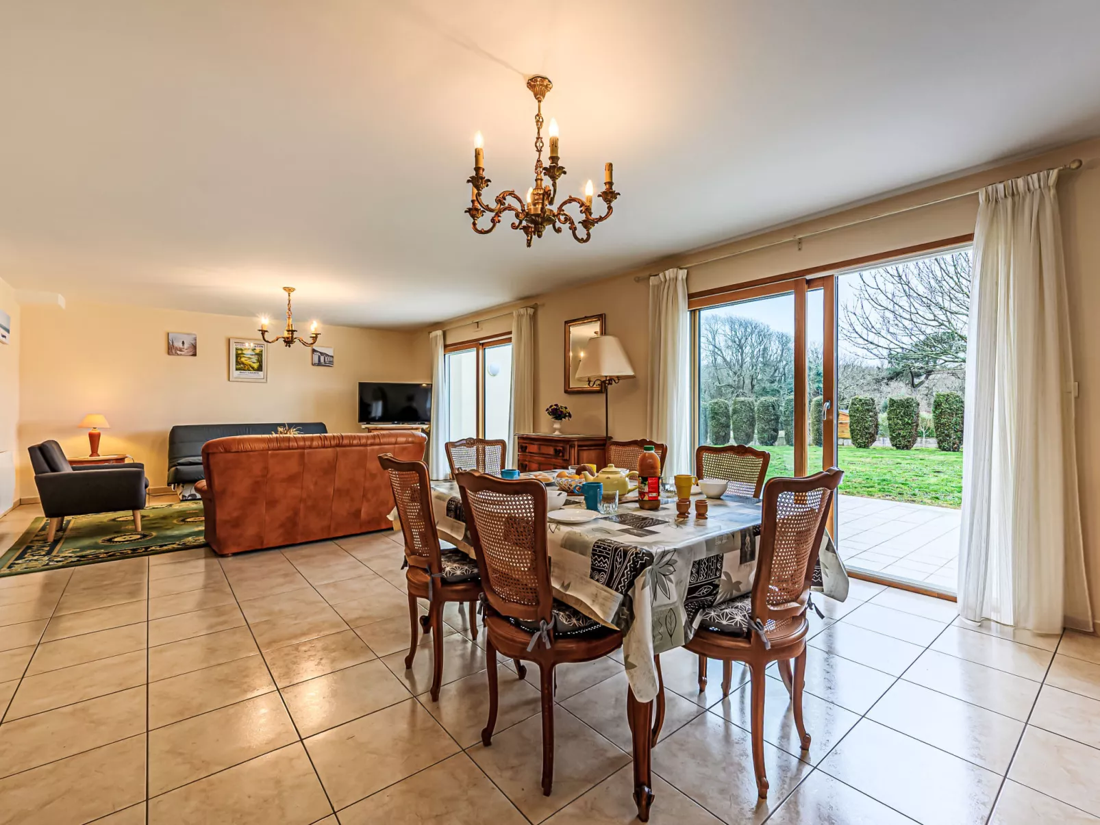 Appartement Le Prat-Binnen