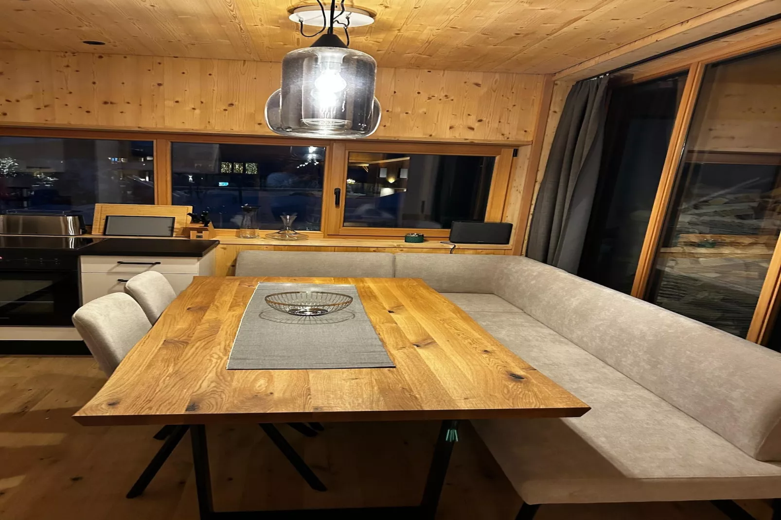 DEIN BICHLBACH Chalet klein-Eetkamer