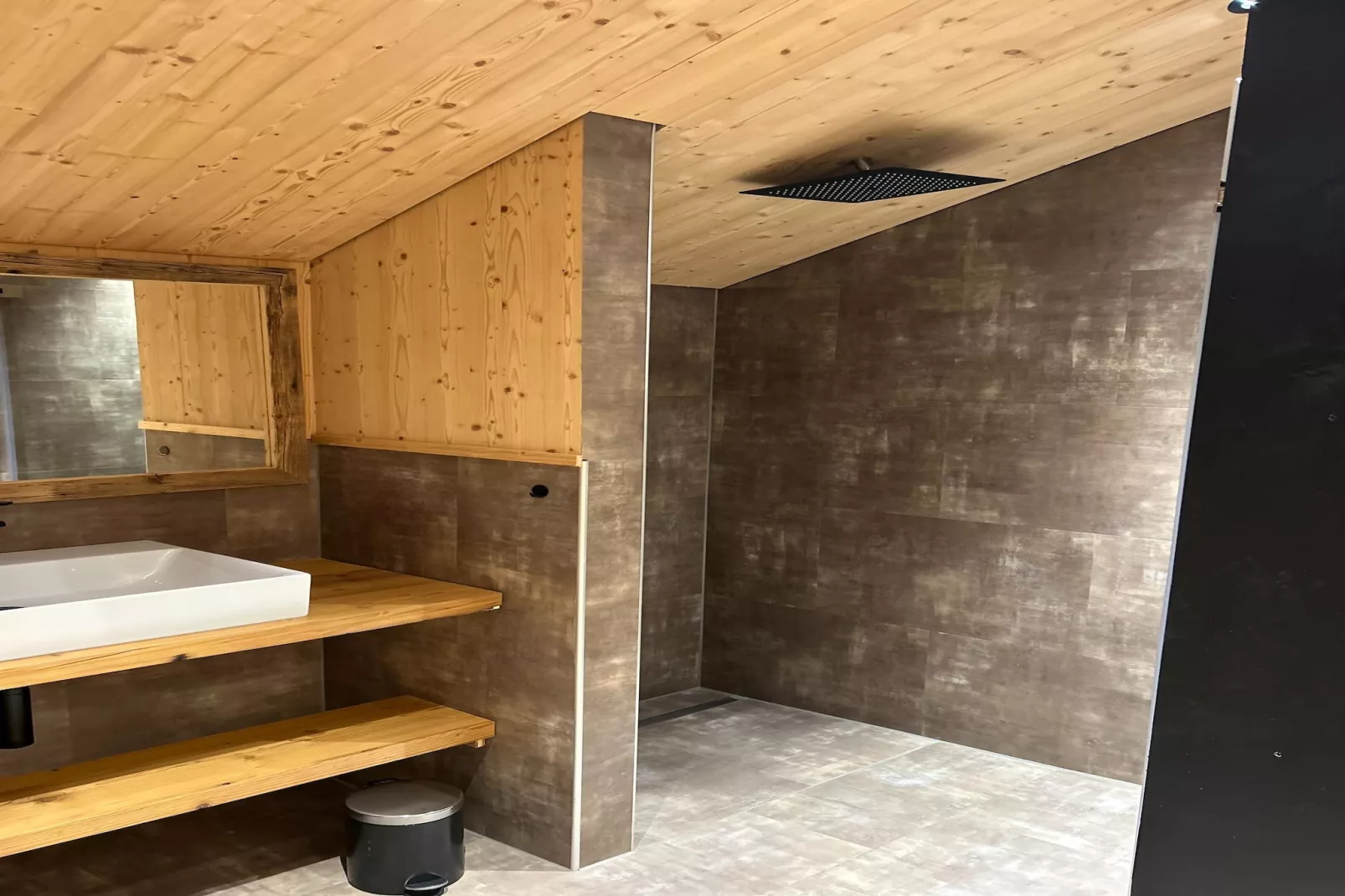 DEIN BICHLBACH Chalet klein-Badkamer
