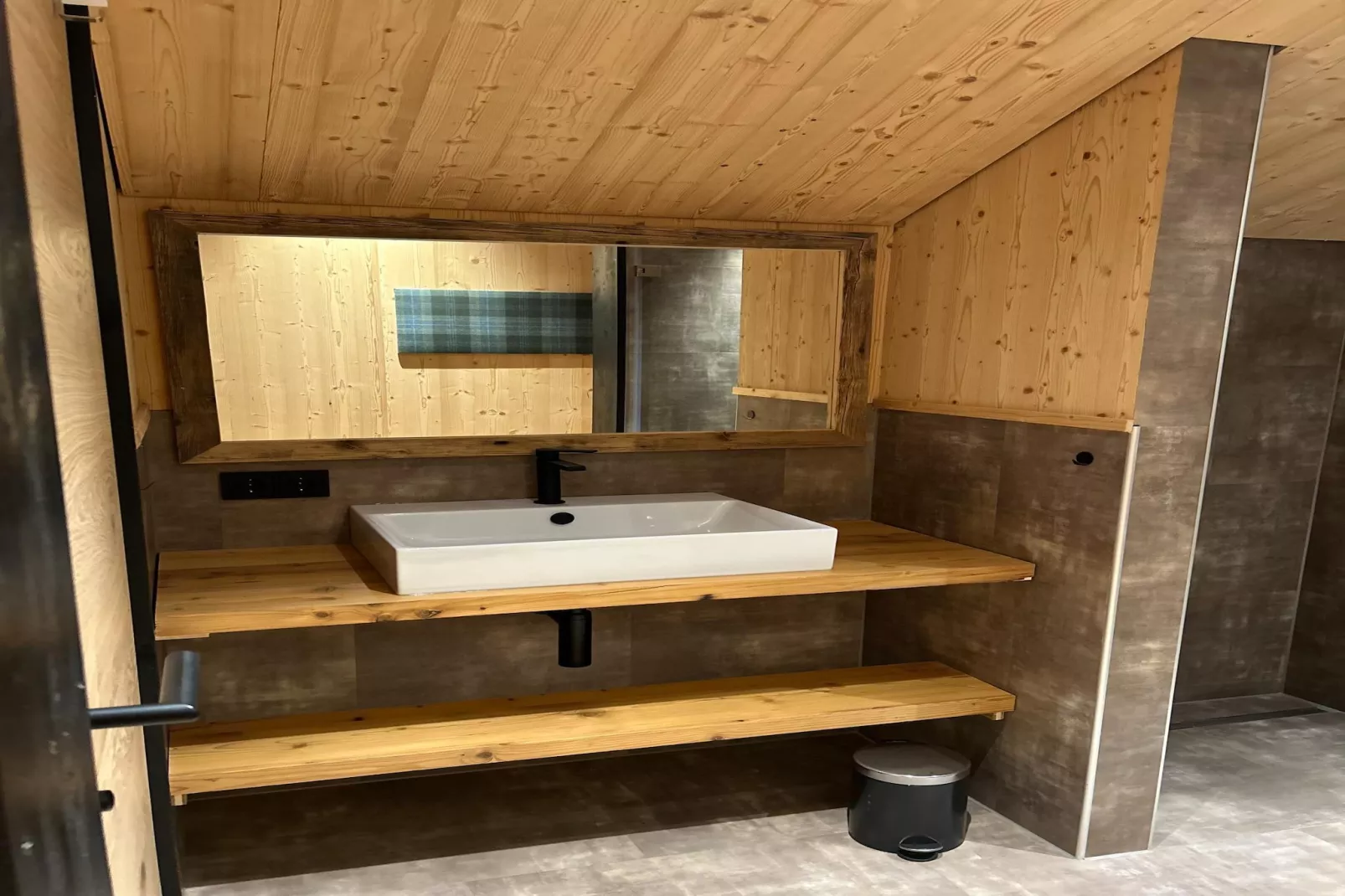 DEIN BICHLBACH Chalet klein-Badkamer