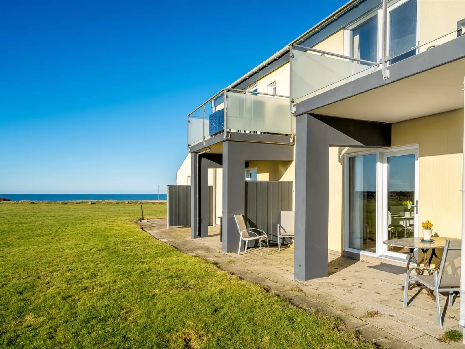"Risker" - 70m from the sea-Buiten