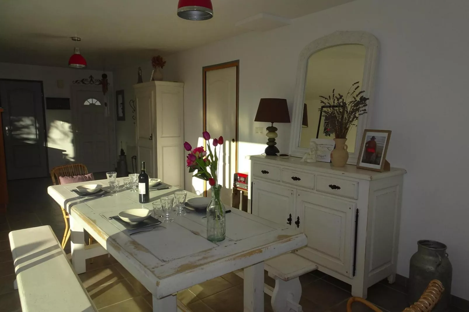 Pretty holiday home in palm garden near coast Pleubian-Eetkamer