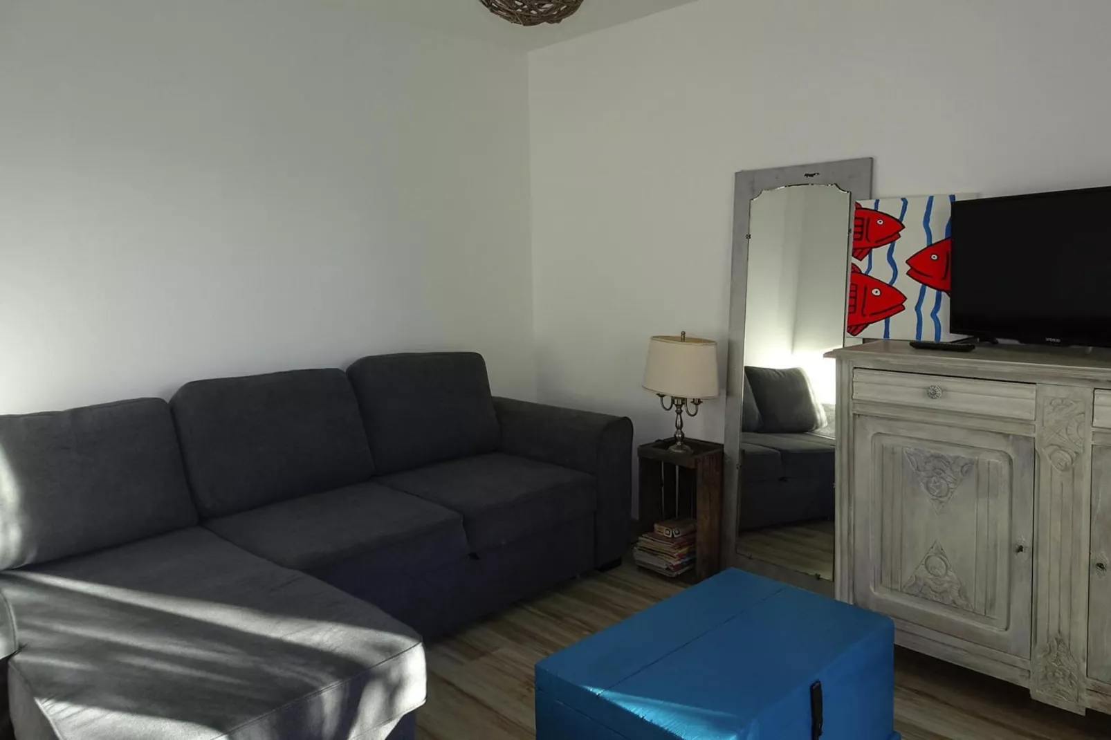 Pretty holiday home in palm garden near coast Pleubian-Woonkamer