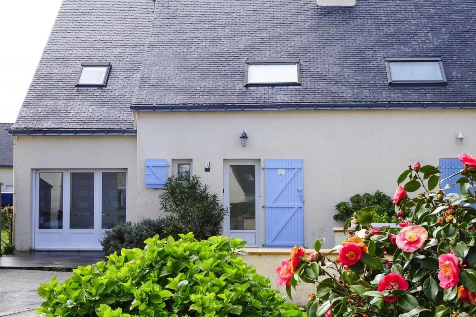 Semi-detached house Damgan-Buitenkant zomer