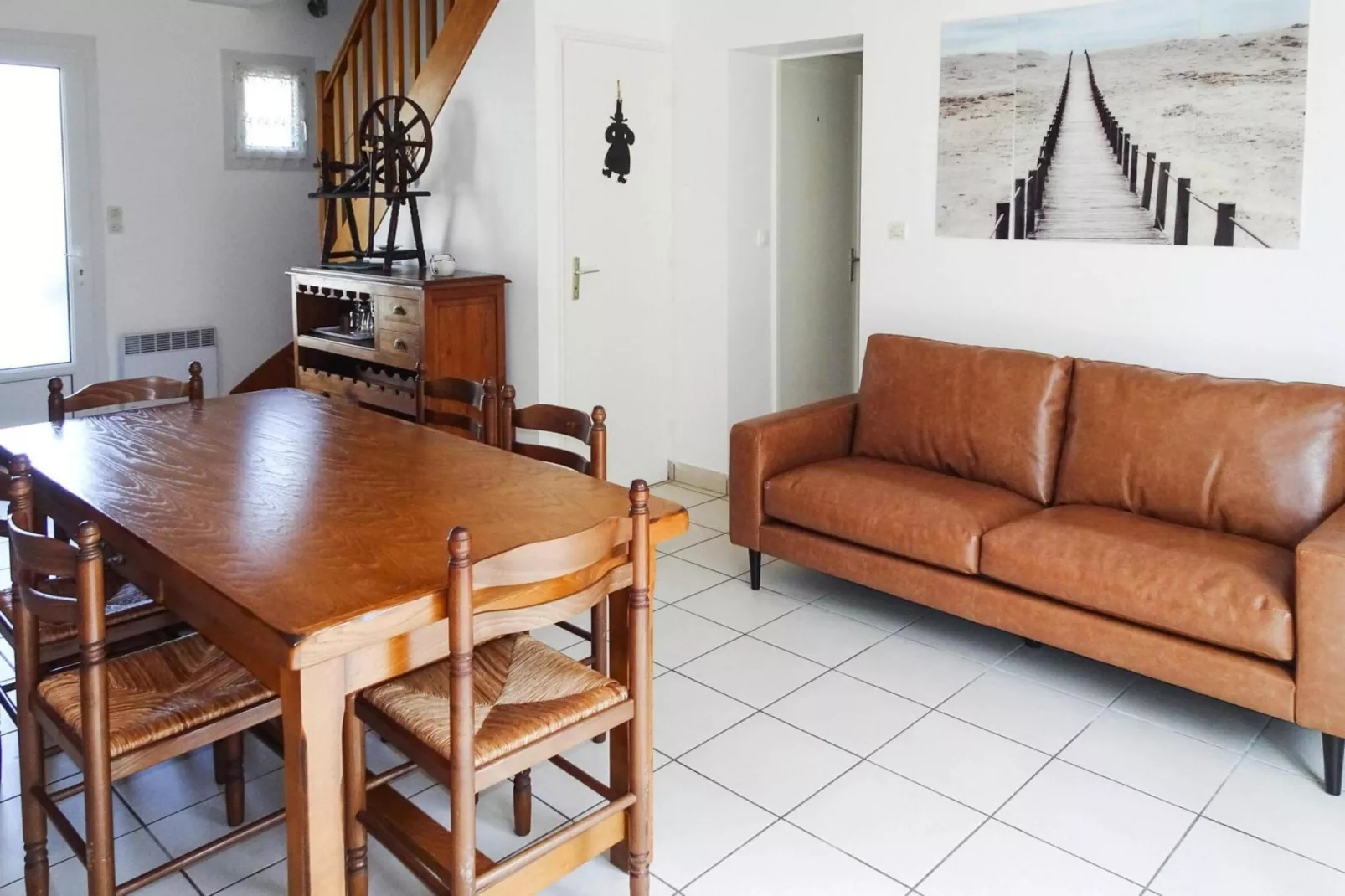Semi-detached house Damgan-Eetkamer