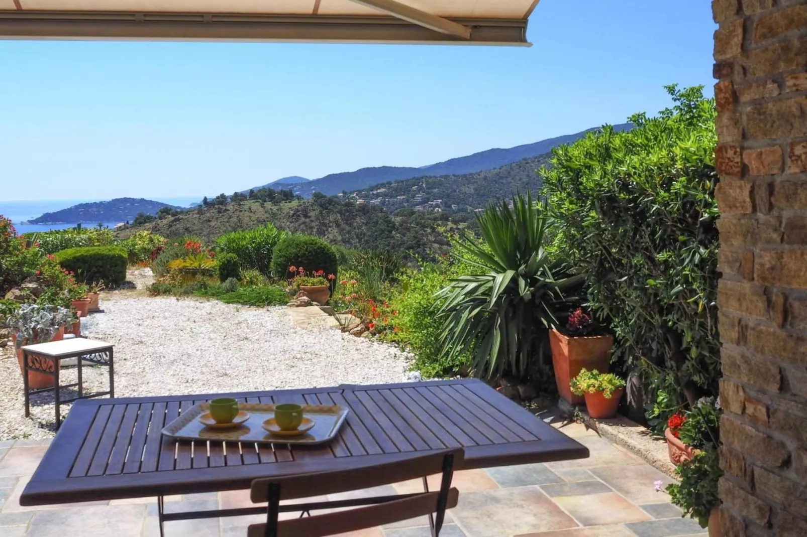 Reihenhaus in Le Lavandou-Terrasbalkon
