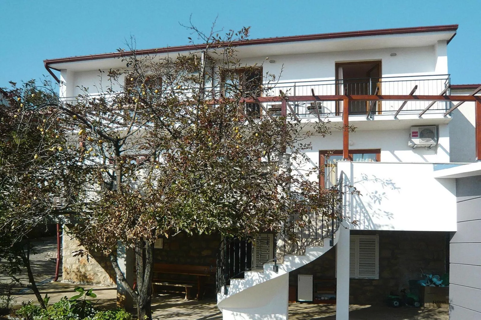 Apartments Seaview Starigrad Paklenica-A5-Buitenkant zomer