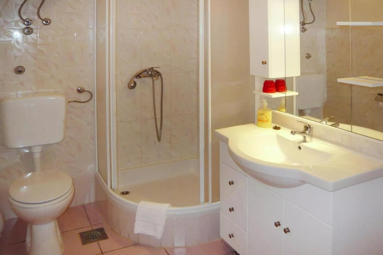 Apartments Seaview Starigrad Paklenica-A5-Badkamer