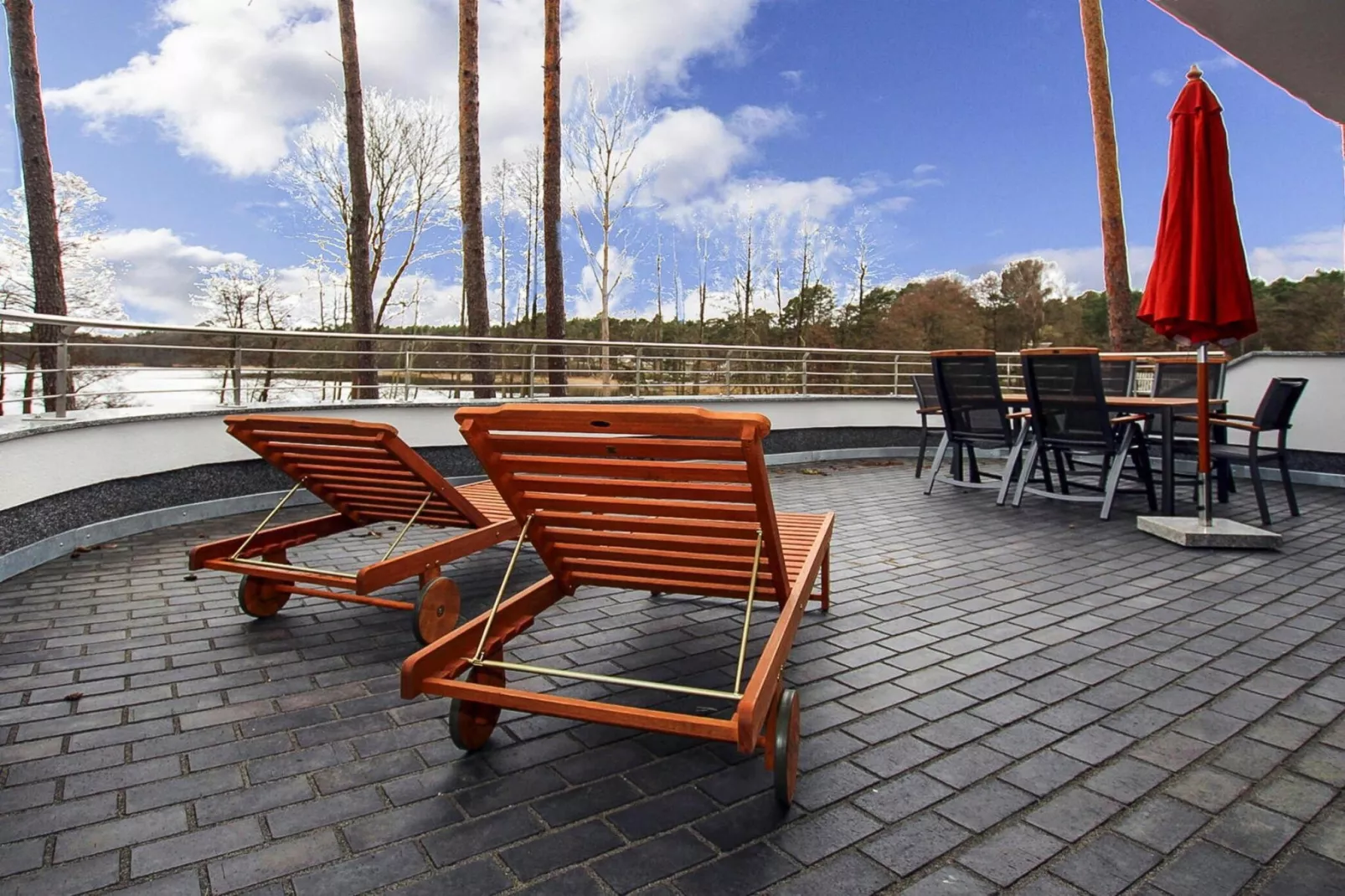 Villa Seeblick 146 qm-Terrasbalkon