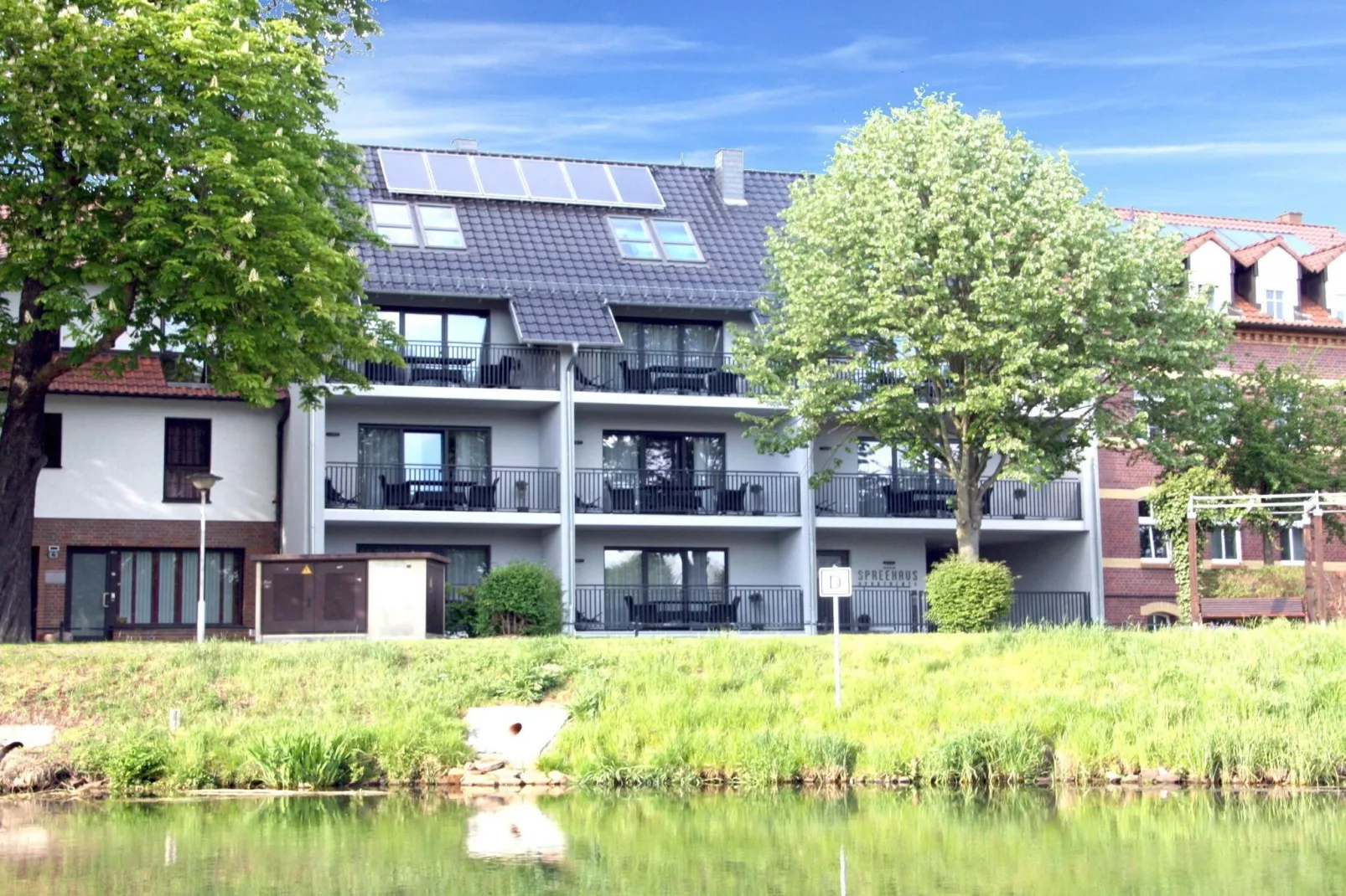 Apartment 75 qm mit Spreeblick-Buitenkant zomer