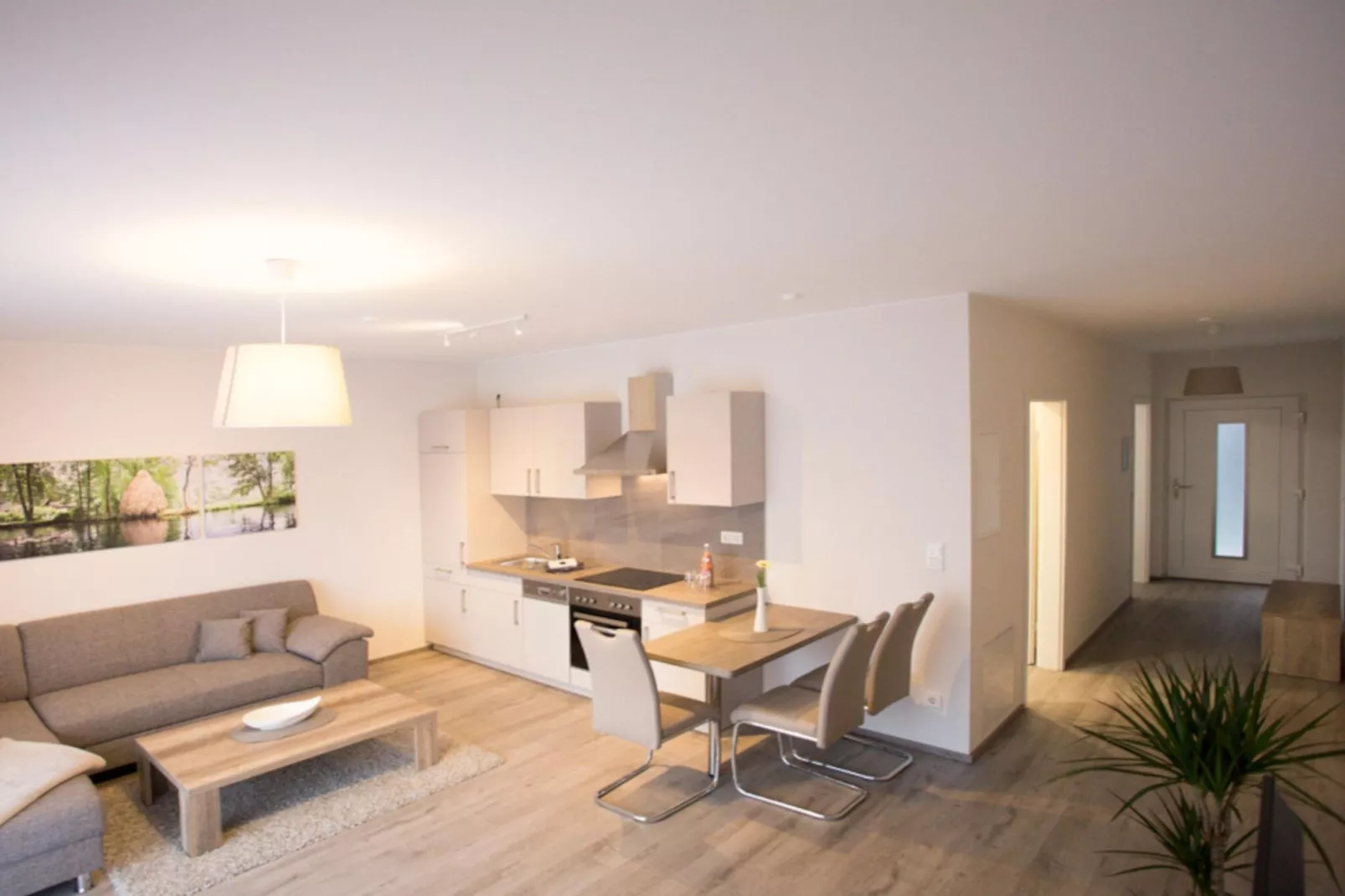 Apartment 75 qm mit Spreeblick-Eetkamer