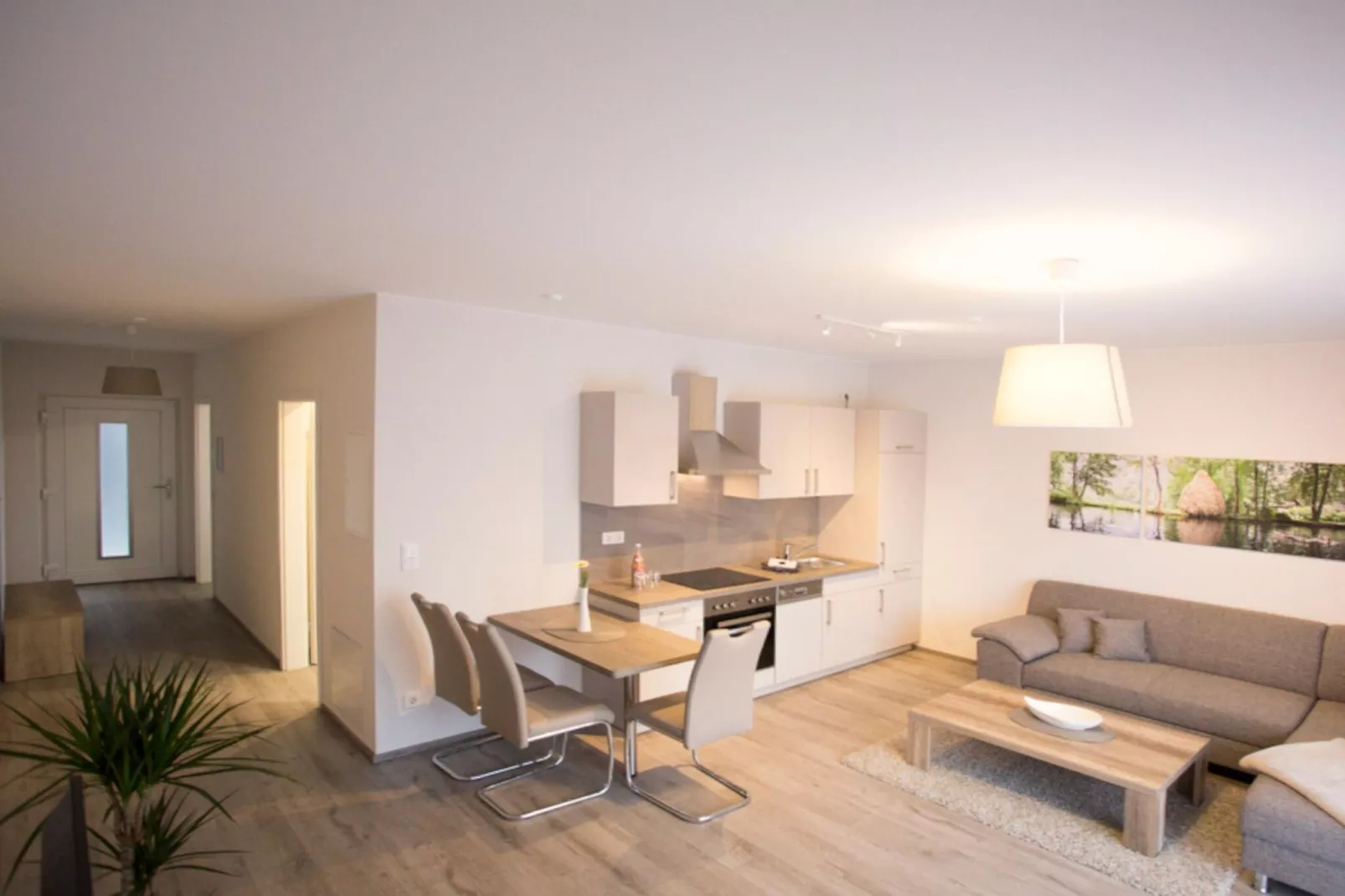Apartment 75 qm mit Spreeblick-Eetkamer