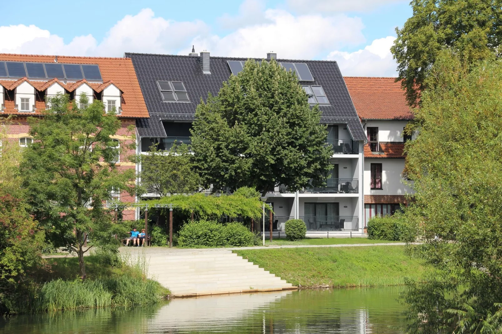Apartment 75 qm mit Spreeblick-Buitenkant zomer