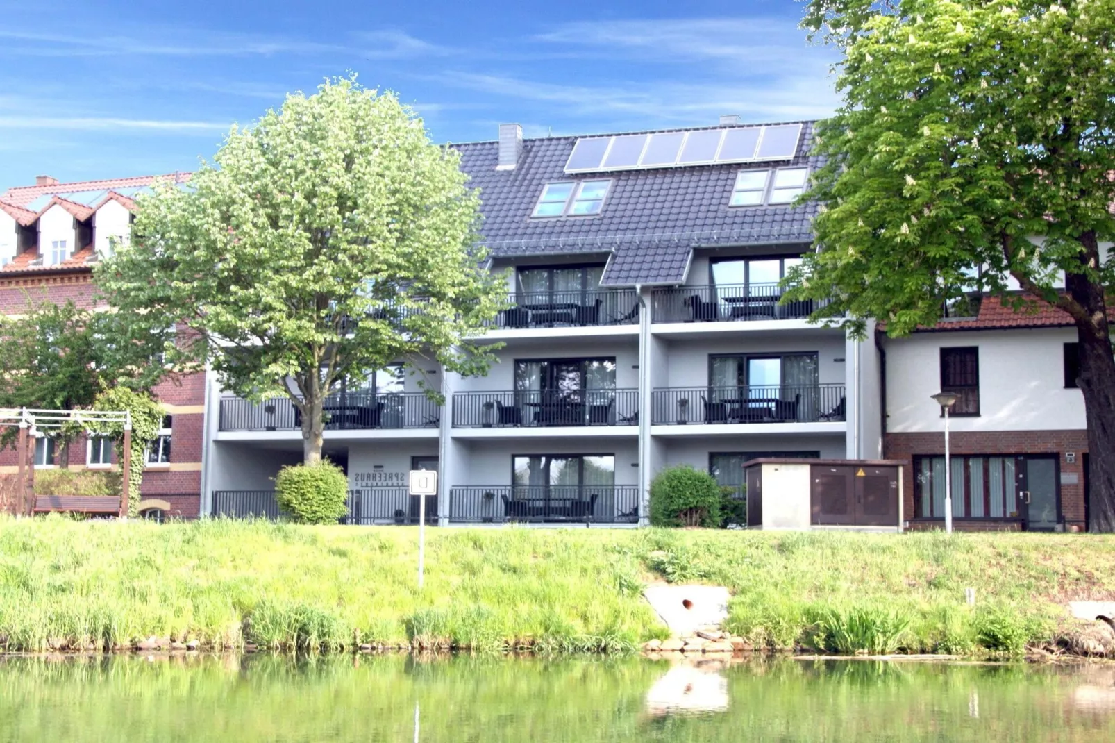 Apartment 75 qm mit Spreeblick-Buitenkant zomer