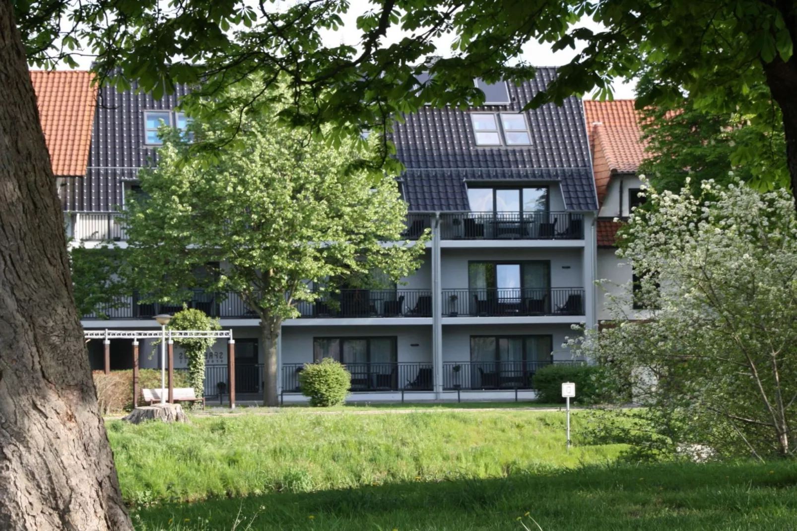 Apartment 75 qm mit Spreeblick-Buitenkant zomer