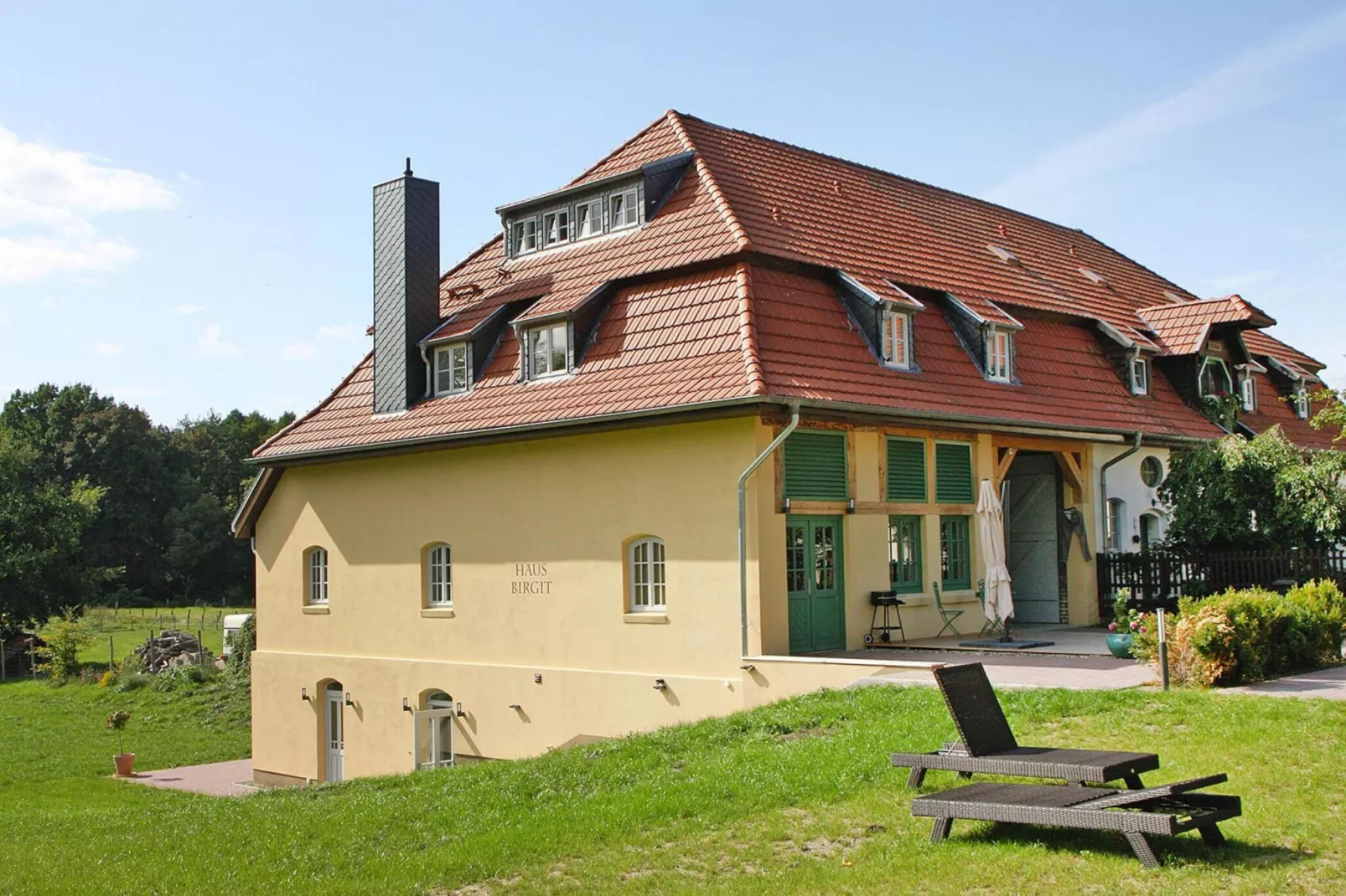Birgit 7-8 Personen ganzes Haus 289 qm-Buitenkant zomer