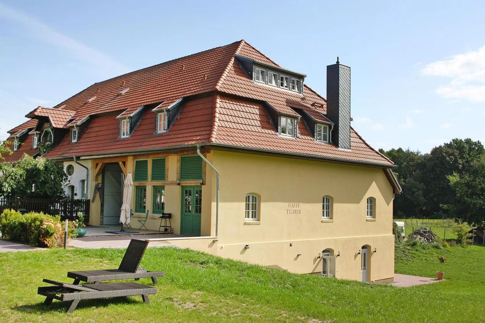 Birgit 7-8 Personen ganzes Haus 289 qm-Buitenkant zomer