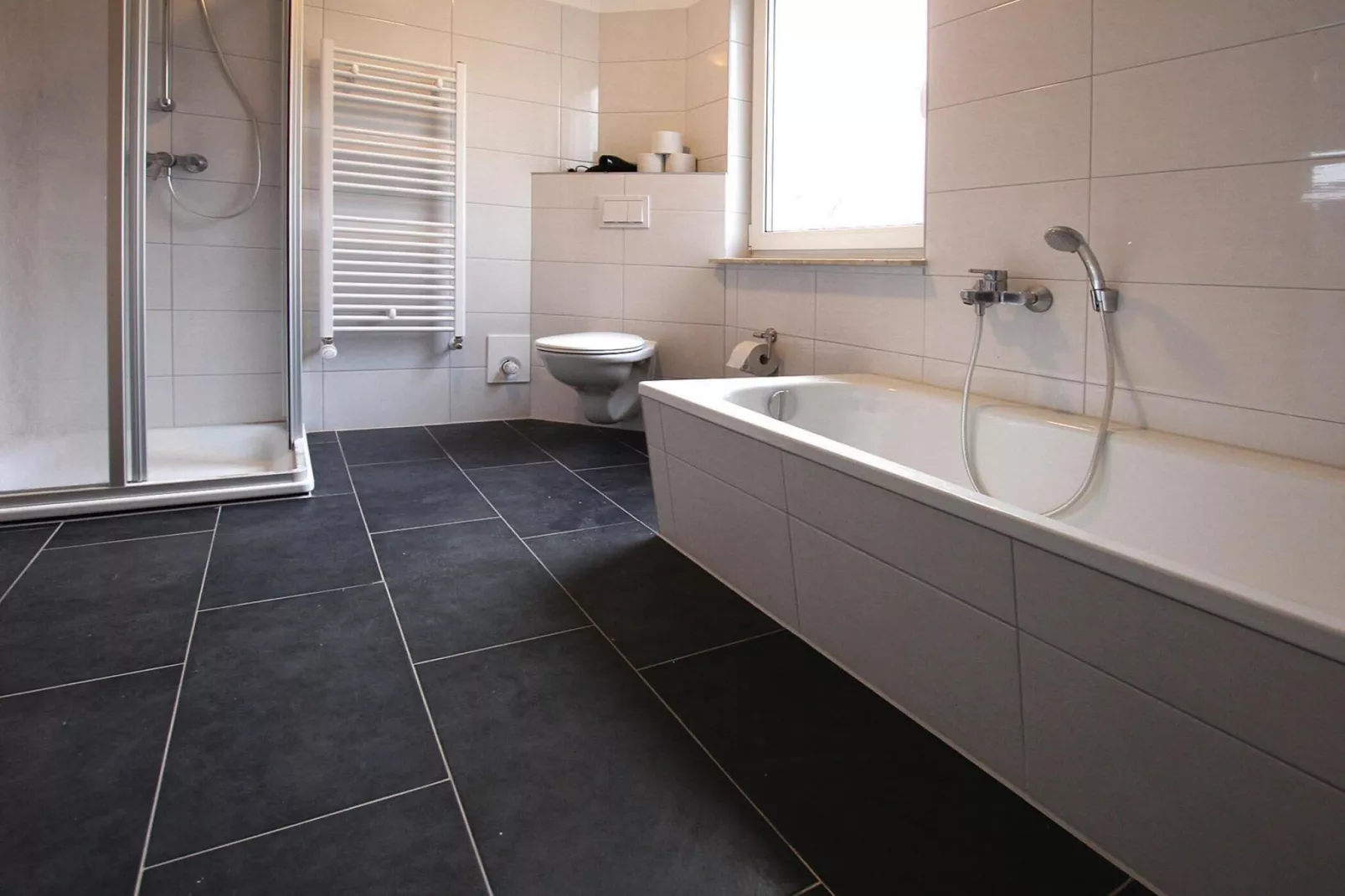Kiebitz neu 100 qm-Badkamer