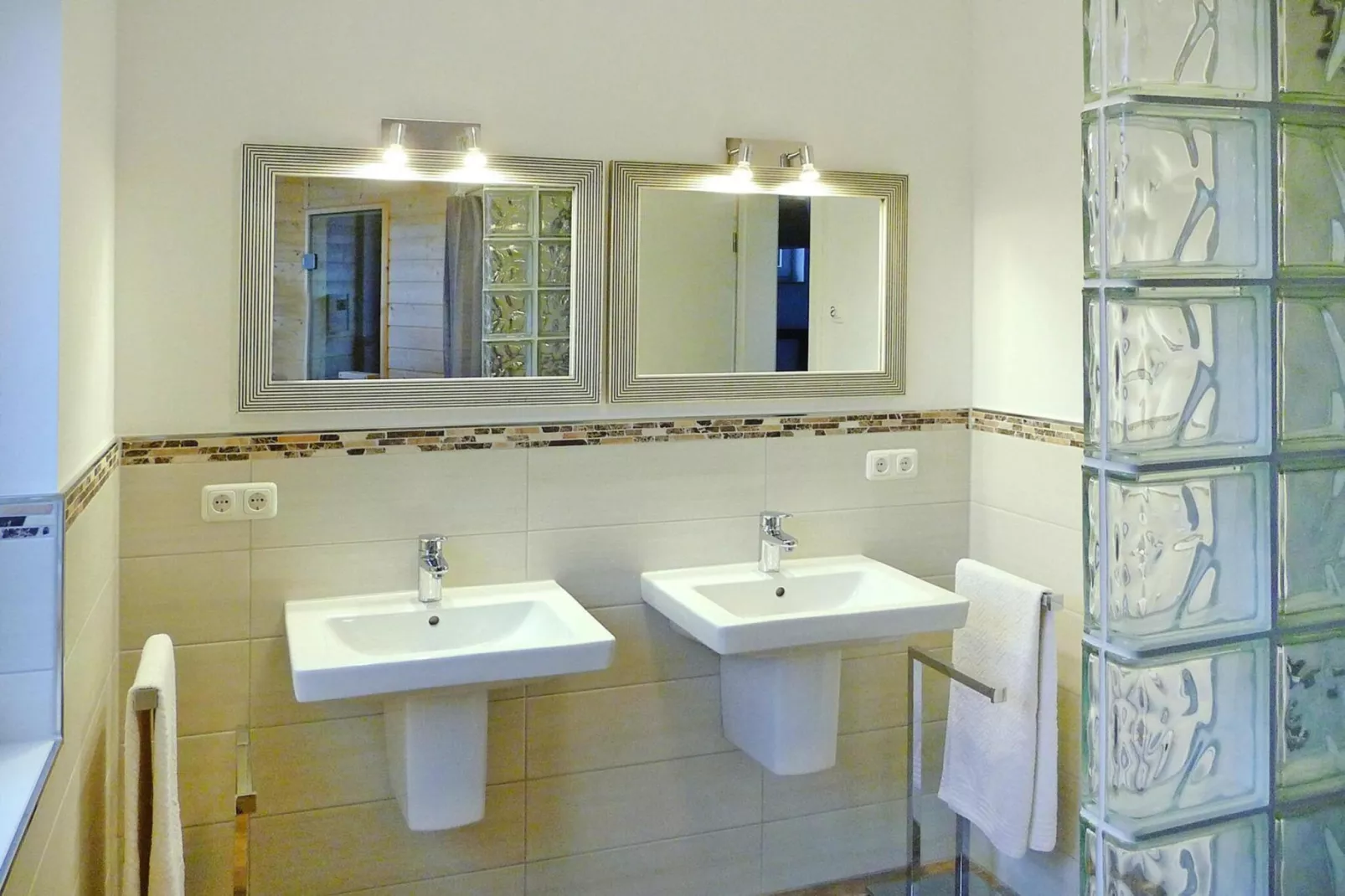 Doppelhaus Westwind Vieregge-Badkamer