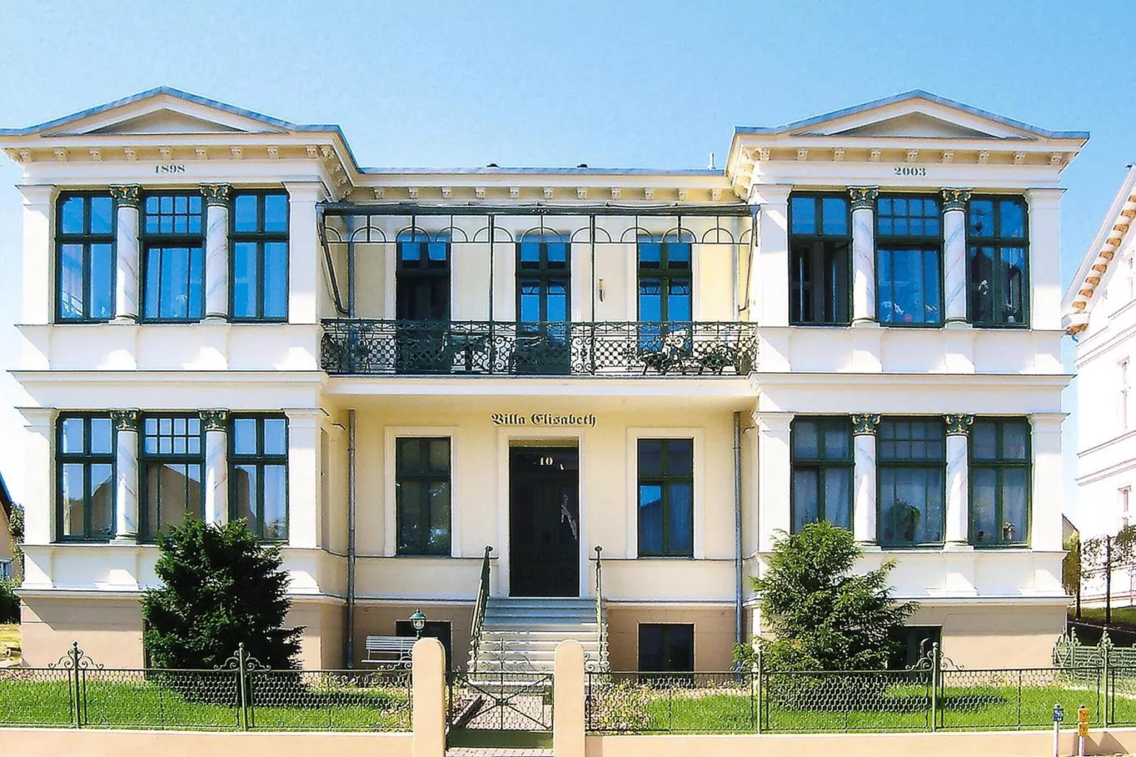 Sonnenterrasse Im EG Goethestr 10-Buitenkant zomer