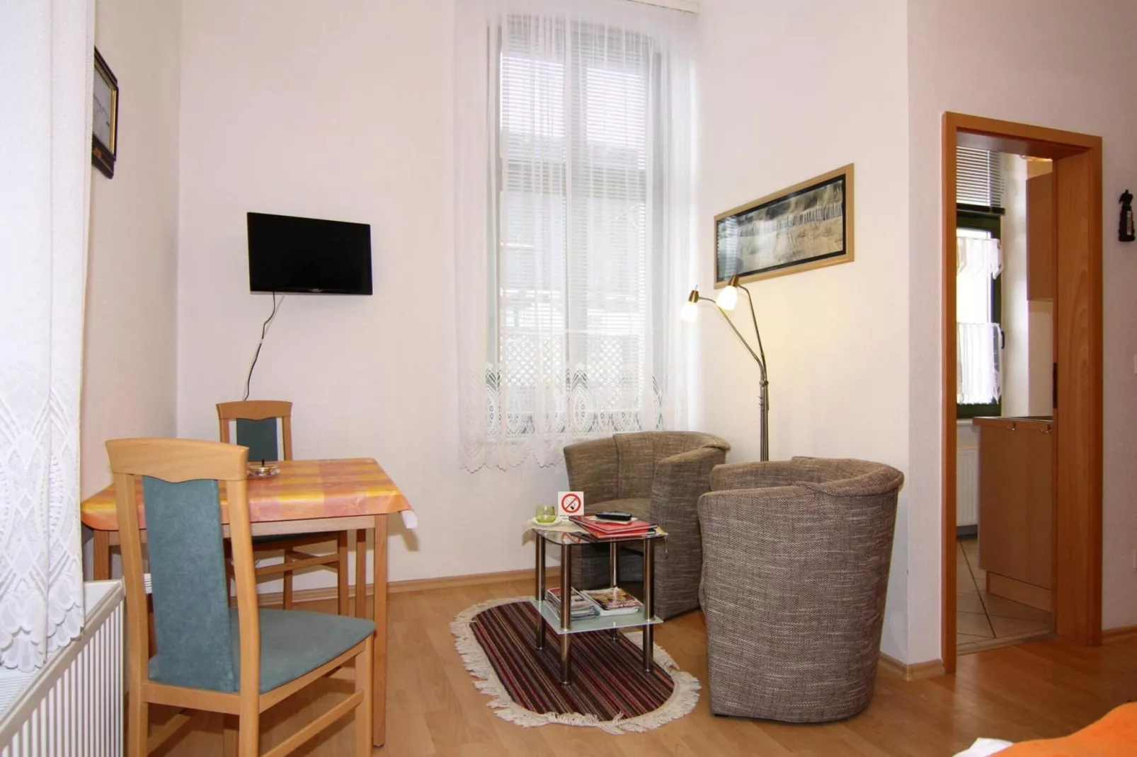 Sonnenterrasse Im EG Goethestr 10-Woonkamer
