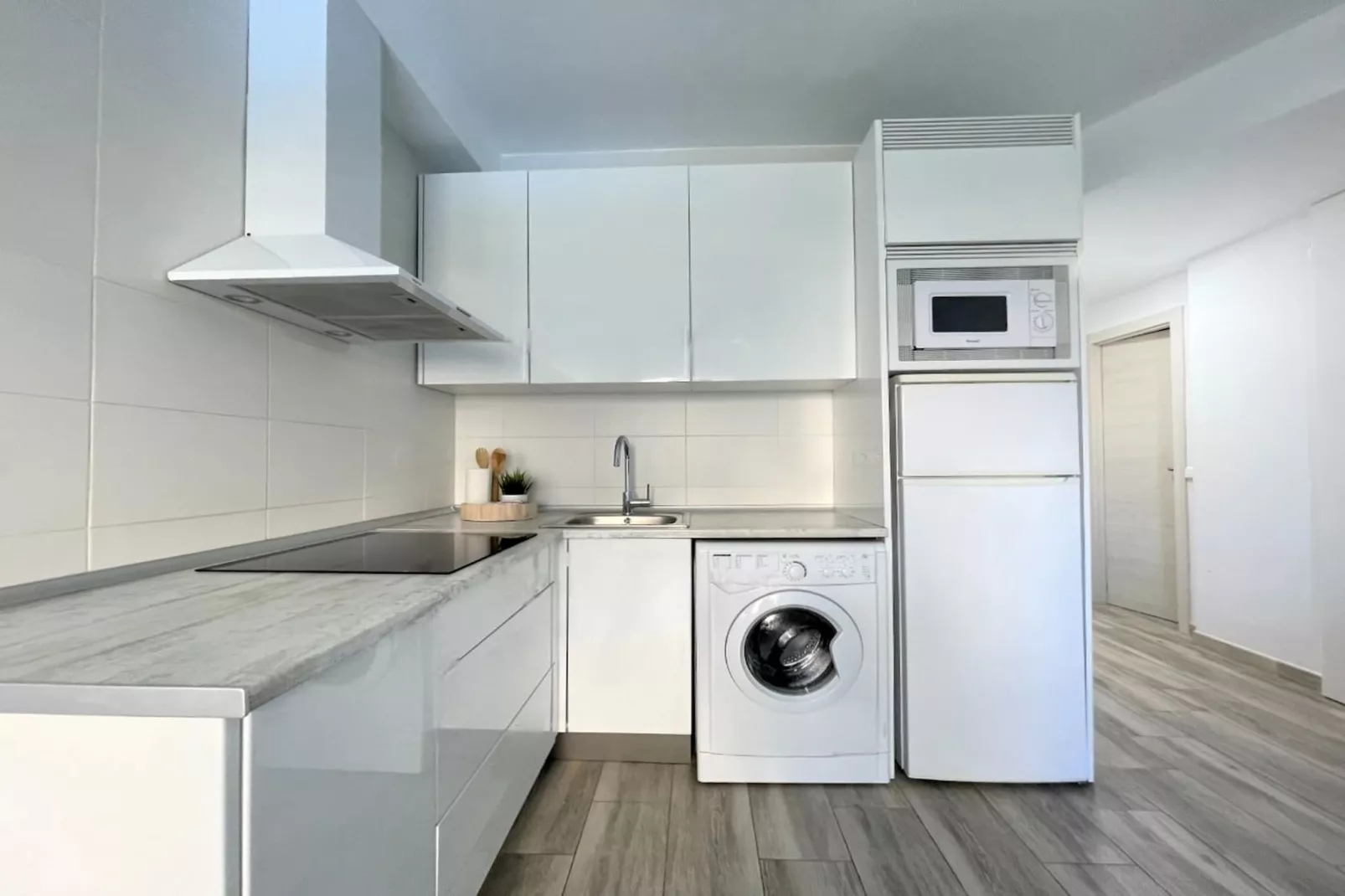 Apartamento con terraza y vistas 327-Keuken