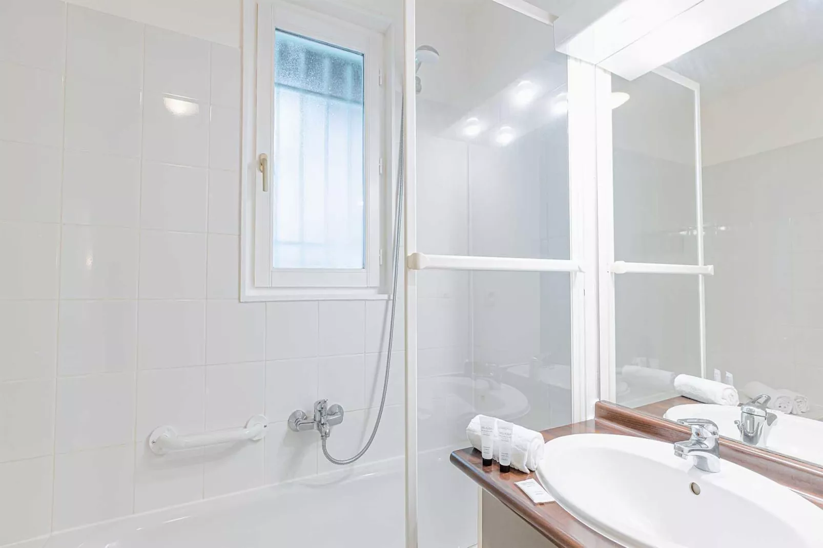 Les Rives Marines 2-Badkamer