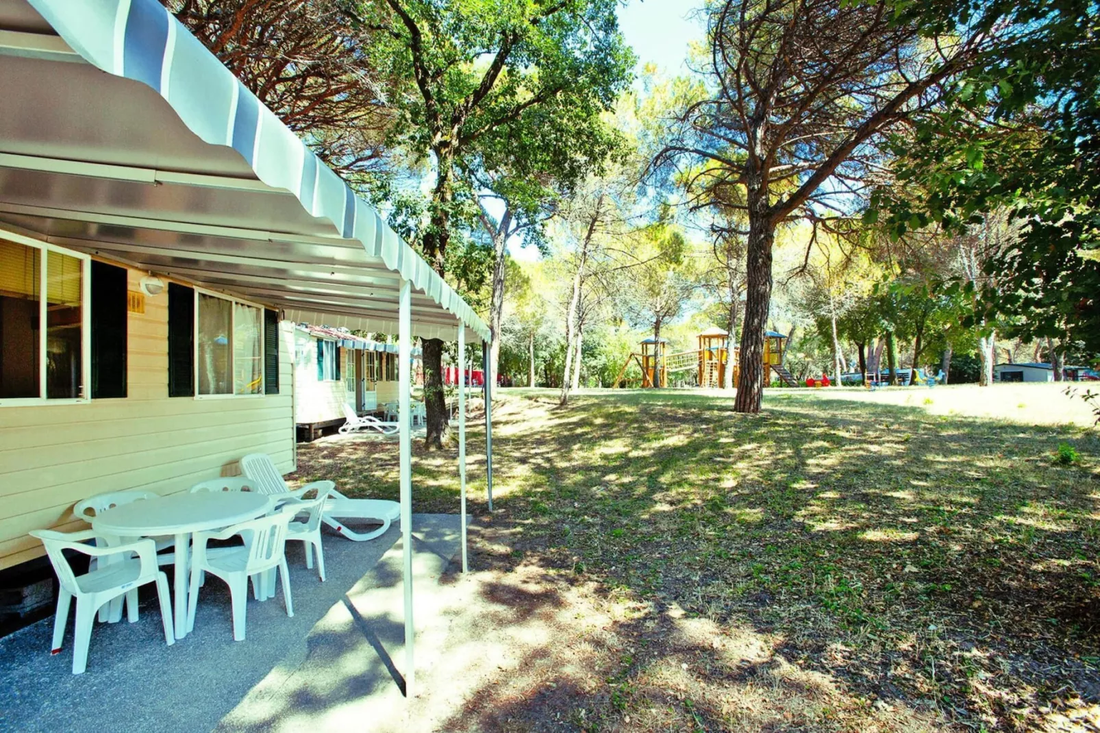 Mobile Homes Belvedere Grado-Green Holiday 5pax-Tuinen zomer